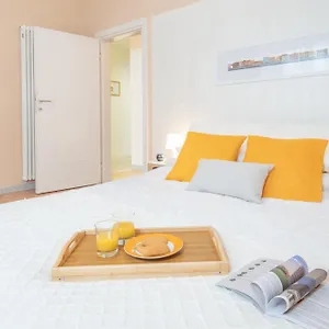 Shamatha Family Apartment Pisa Parking